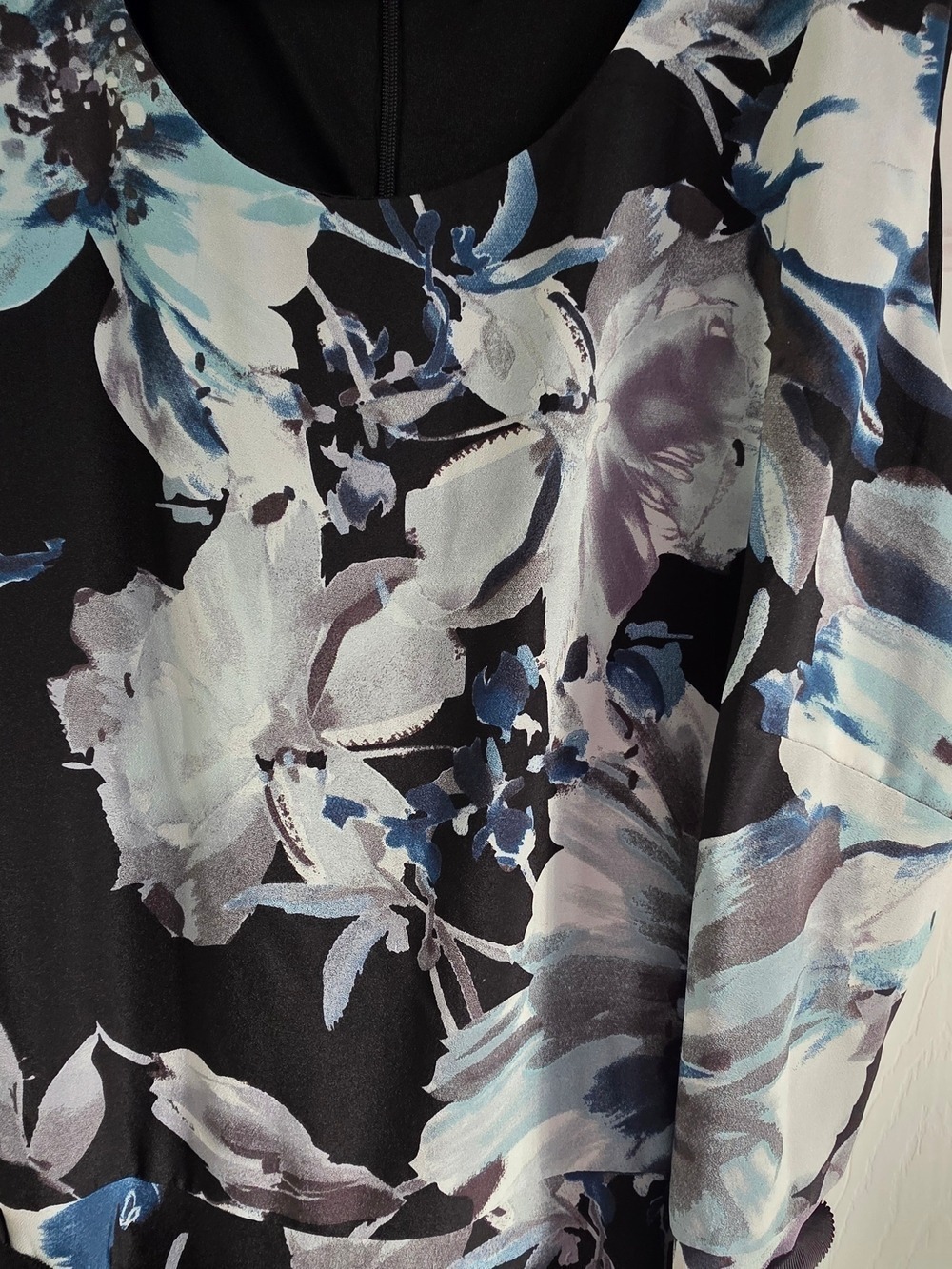 4/$67 Deal! Rickis Floral Black and Blue Sleeveless Women's Dress - Picture 9 of 14